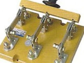 如何选择刀开关